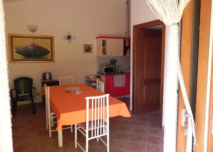 Cristallina- Marina Di Nyaraló